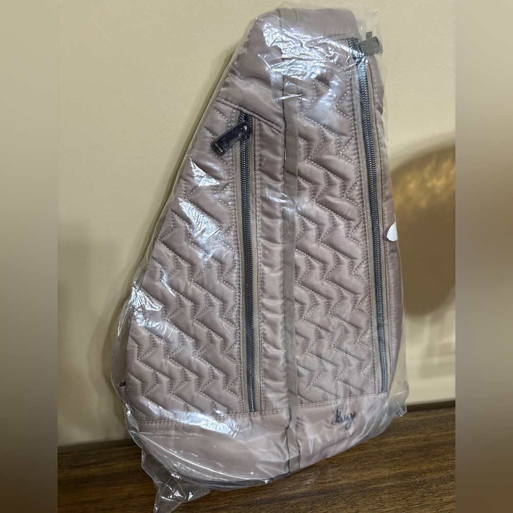 Lug Windsail Sling Bag, Sand Taupe. NWT - Picture 9 of 12